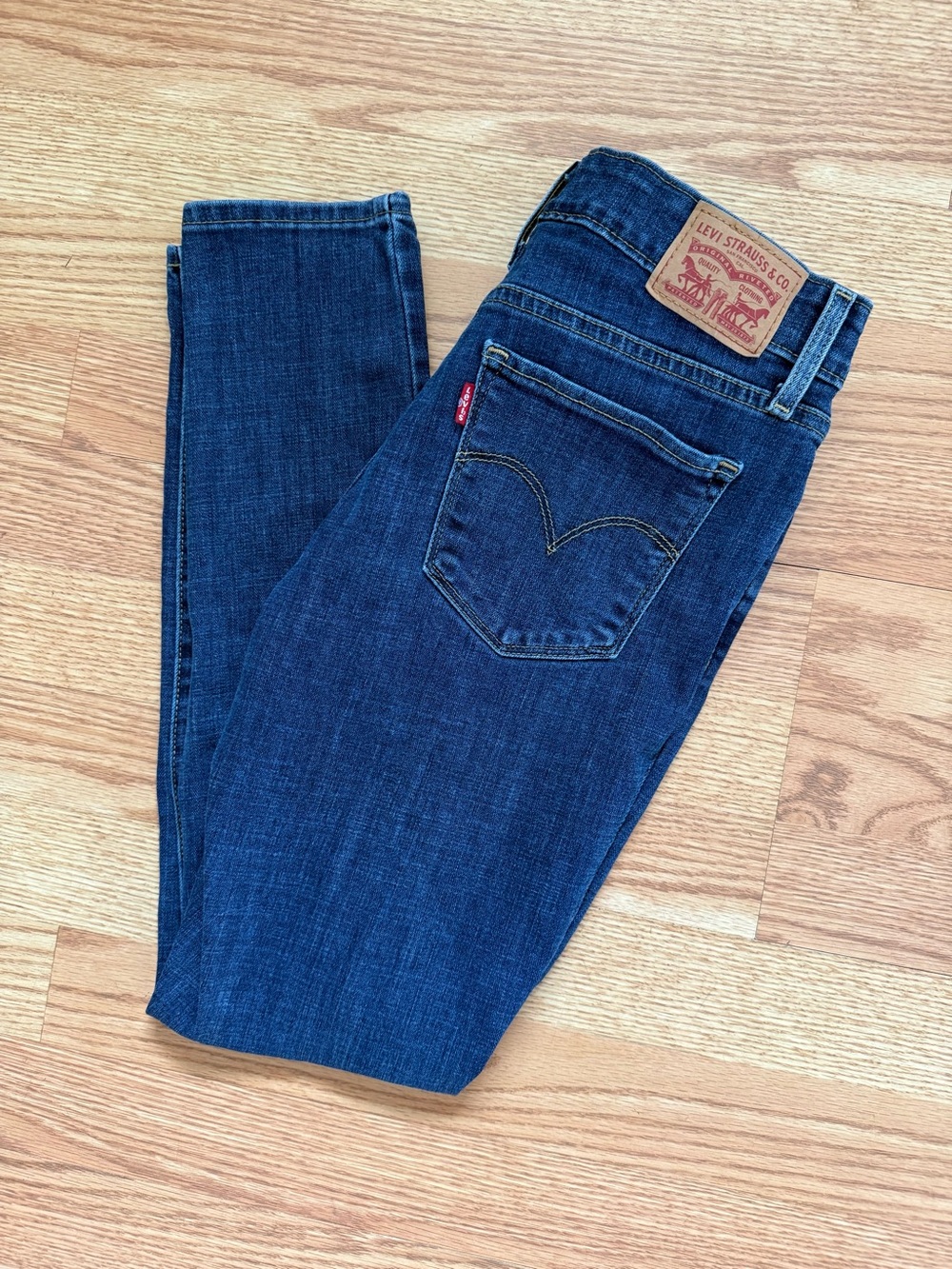 Levi's 711 Skinny Jeans